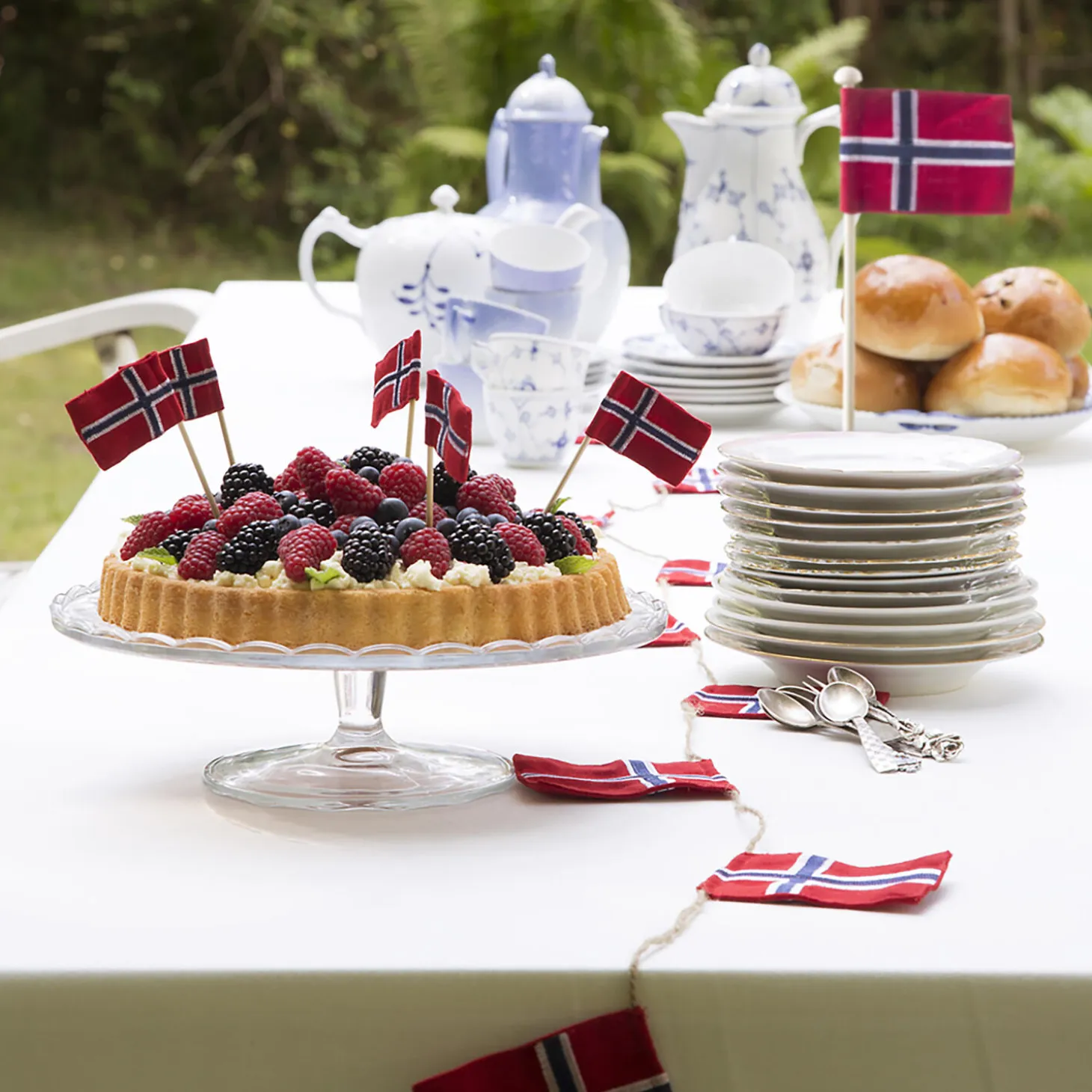 Bordflaggstang norsk flagg, rød, hvit, blå