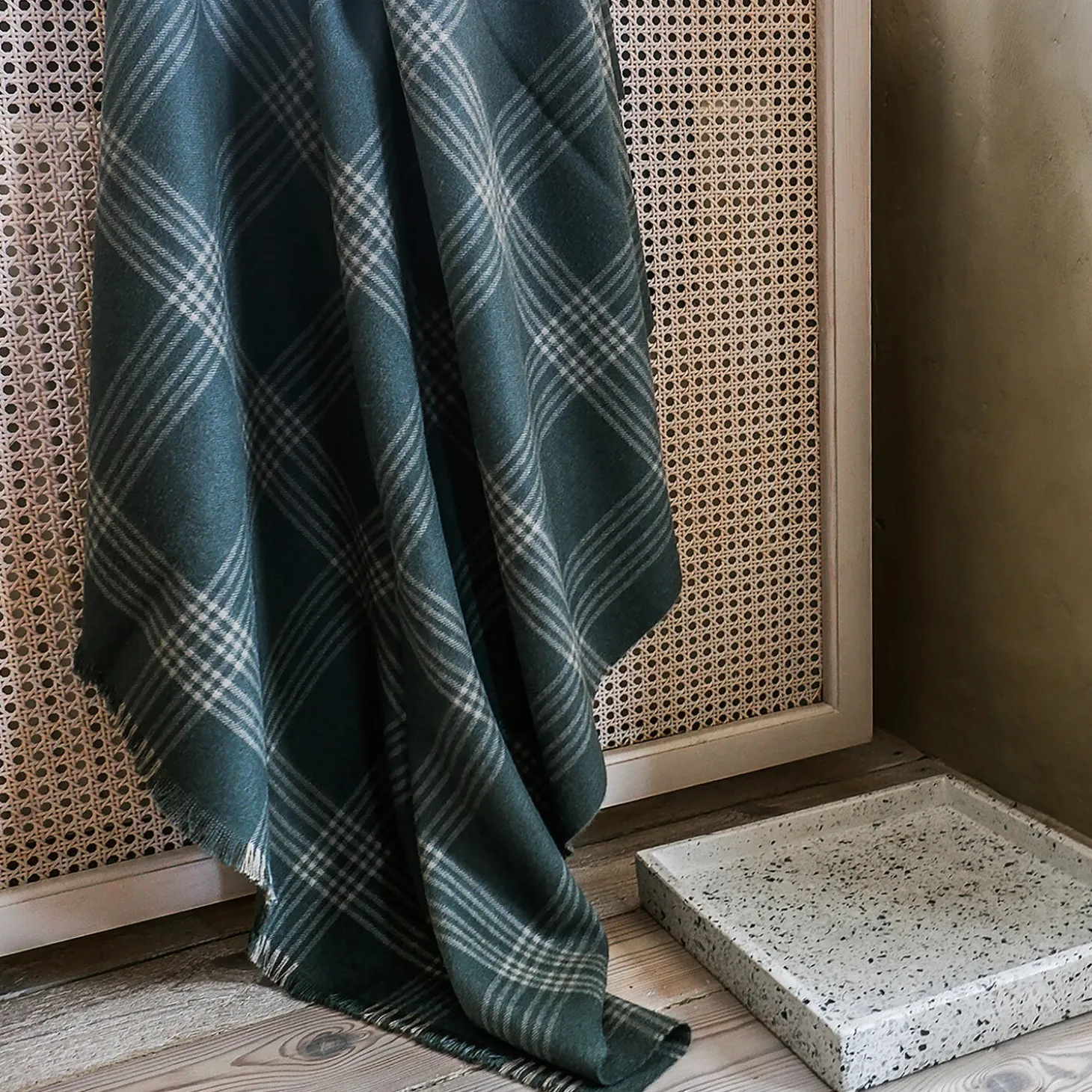 Check pledd, green/light green