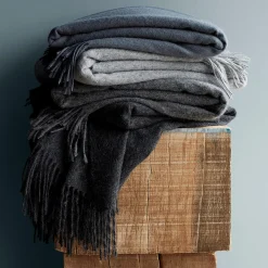 Classic pledd, dark grey