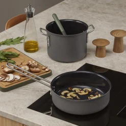 Grey Line Sautépanne