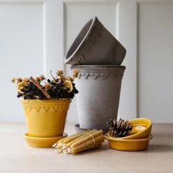 Københavner GLAZED krukke med underfat, amber yellow