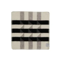 Kvam Sitteunderlag, Greyscale
