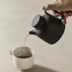 Sand Secrets Tea Pot, black clay