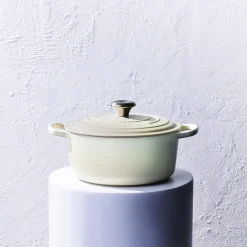 Signature støpejern rund gryte Ø 24 cm, meringue