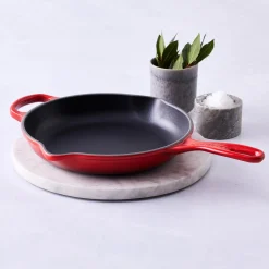 Signature støpejern stekepanne Ø 23 cm, cerise