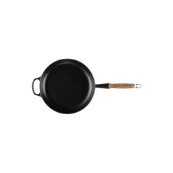 SIgnature støpejern stekepanne med trehåndtak Ø 28 cm, matte black