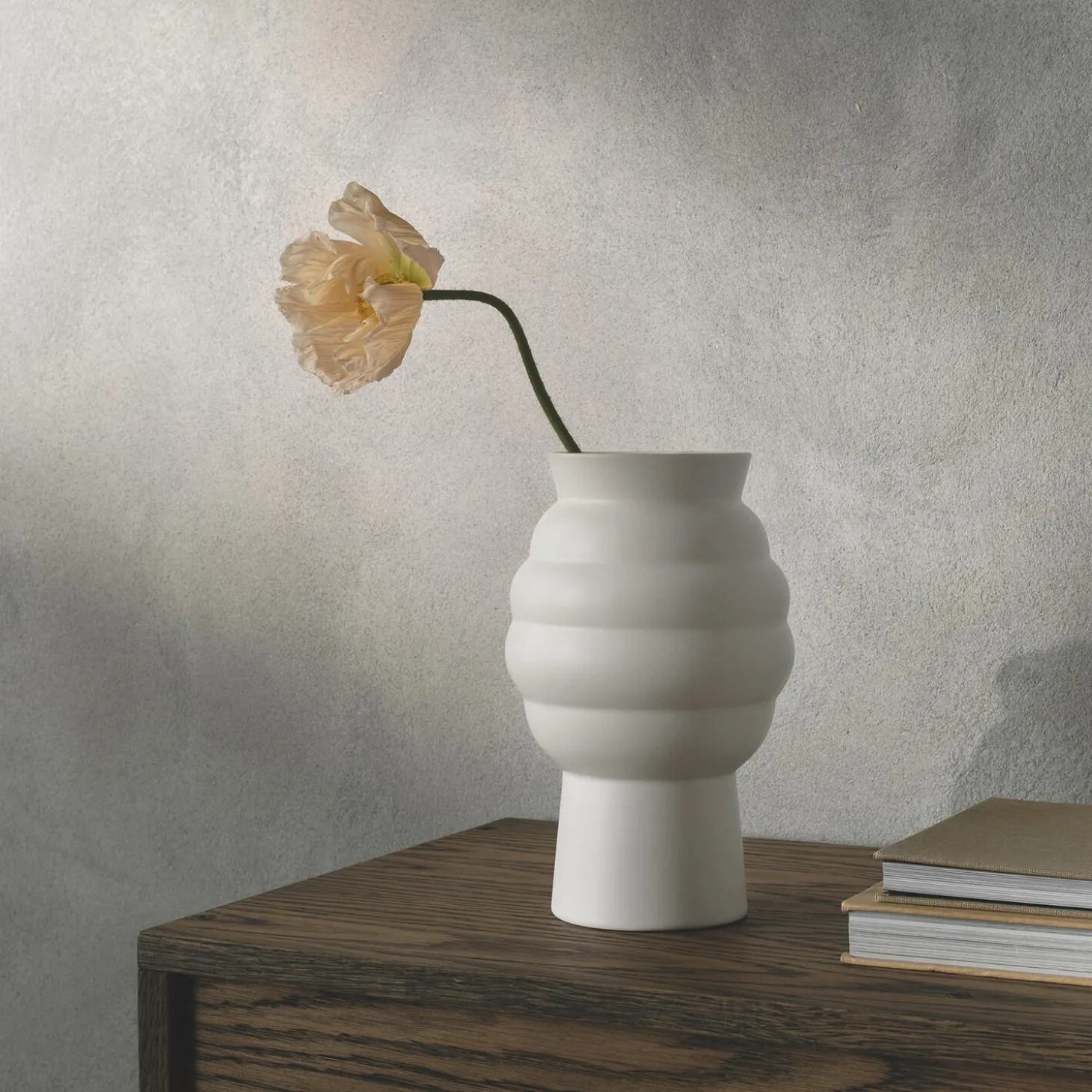 Tortus Archie vase No 2, white