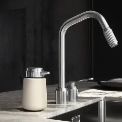 VIPP9 såpedispenser, bord, beige