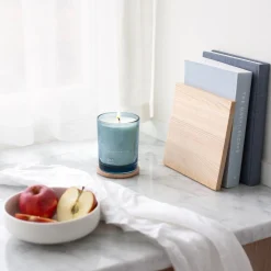 ØY Scented Candle